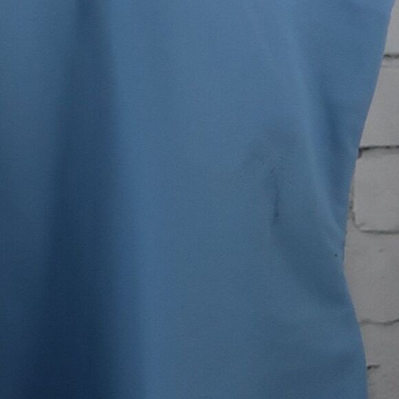 TOMMY HILFIGER LIGHT BLUE STRETCH SHORT SLEEVE WORK OUT TOP WITH BUILT IN BRA - Picture 9 of 9